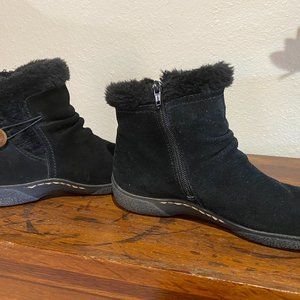 Trap Boots, Lined, size 8 1/2 Medium Black, great condition!